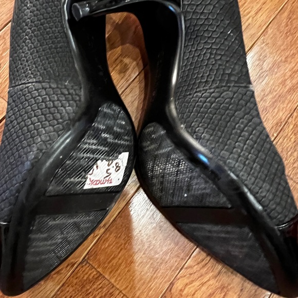 Calvin Klein pumps like new size 8 1/2 - Picture 4 of 8